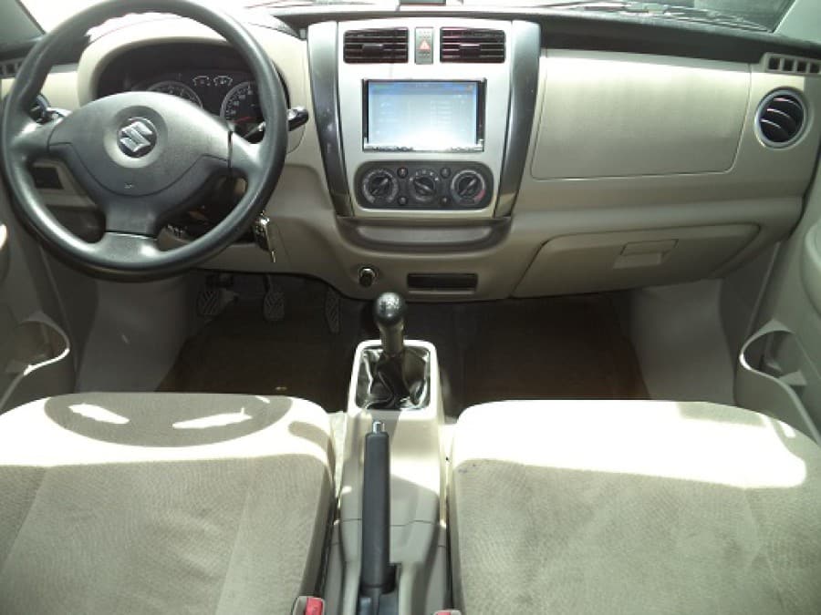 Suzuki APV  2010  Automobilico