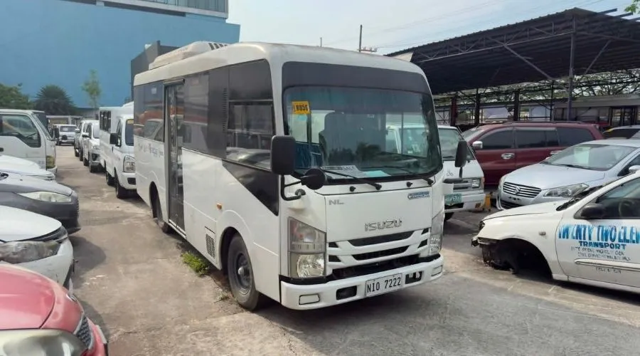 2023 ISUZU NLR PUV