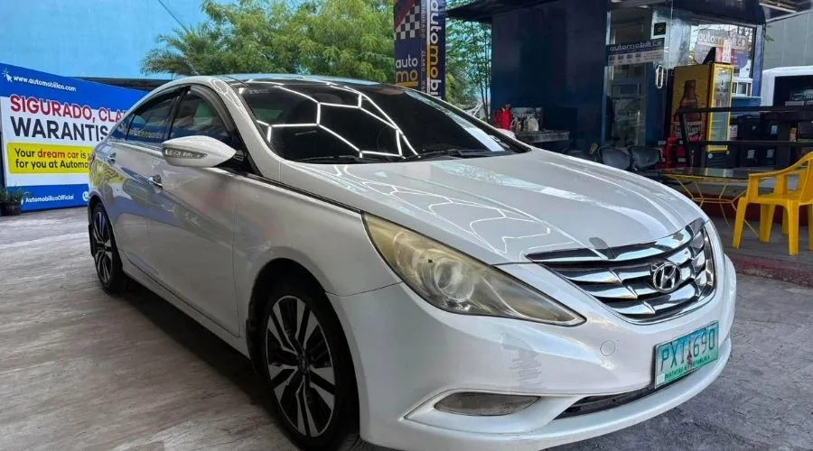 2010 HYUNDAI SONATA GLS PREMIUM